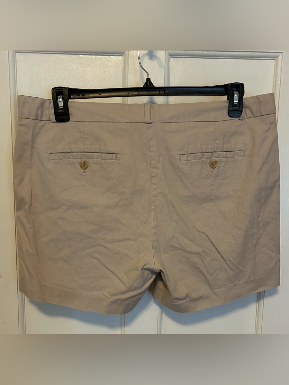Banana Republic Women’s Tailored Tan Flat-Front Shorts - Picture 2 of 3